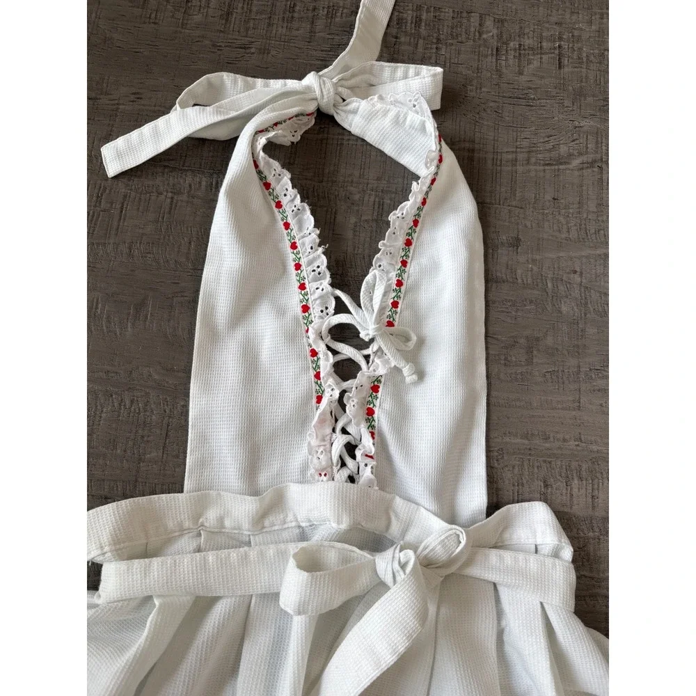 White Cottagecore Apron Halter Top Lace Up Trim Floral Embroidery Kitchen‎ Maid